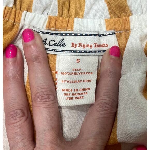 A. Calin by Flying Tomato Off the Shoulder Ruffles Orange White Blouse Size S - Picture 7 of 9